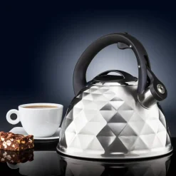 Czajnik z gwizdkiem Diamond 2,5 l AMBITION