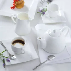 Dzbanek porcelanowy Kubiko 330 ml AMBITION