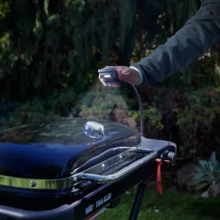 Grill gazowy składany Traveler czarny WEBER