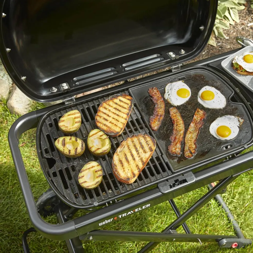 Grill gazowy składany Traveler czarny WEBER