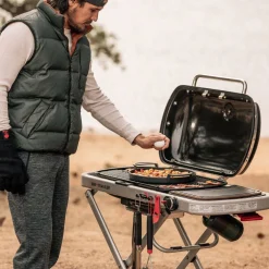 Grill gazowy Traveler czarny WEBER