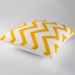 Komplet 2 poszewek dekoracyjnych Yellow Stripes 42 cm x 42 cm AMBITION