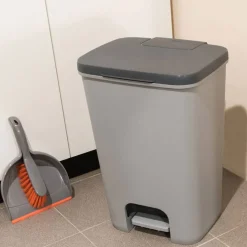 Kosz na śmieci Essentials 40 l CURVER