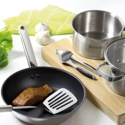 Patelnia Kitchen Pro z powłoką Ilag Ultimate 28 cm AMBITION